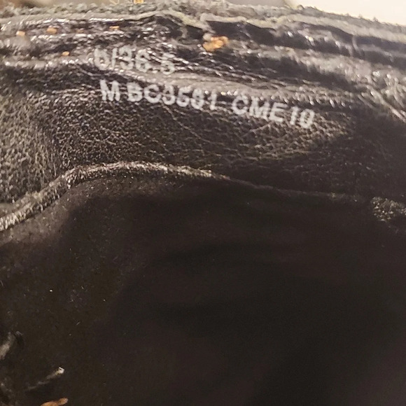 B.O.C Born on Concept Matte Black Leather Ankle Booties in Size 6 - Picture 11 of 12